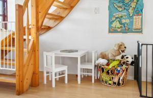 Awesome Home In Tranekær With Kitchen