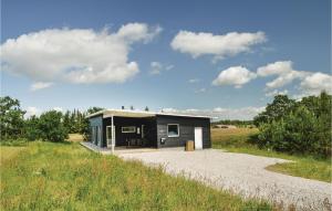 Three-Bedroom Holiday Home In Skals