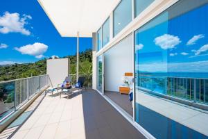 Sea Forever on Azure Seas - Airlie Beach