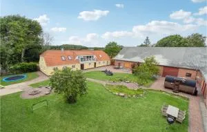 Lovely Home In Sæby With Sauna - Grønsig