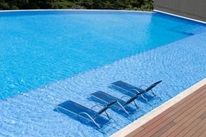 Charming Two Bedroom with River view