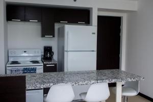 Charming Two Bedroom with River view