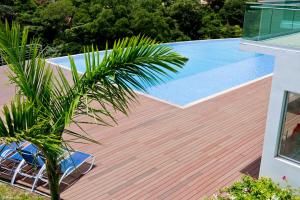 Charming Two Bedroom with River view