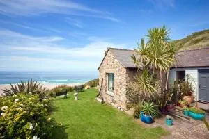 Sheldrake, Spacious Villa, Panoramic Sea-views, Large Garden, By Beach - Trevilley