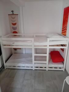 Room in Guest room - Very central room consisting of 2 very comfortable sofa beds with en-suite bathroom