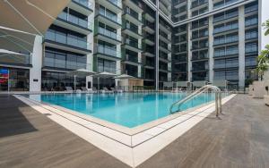 Stylish 1br Apartment Jvc Balcony Parking
