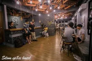 Silom Space Hostel - Bangkok