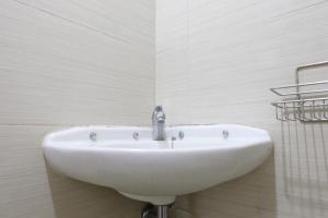 Spacious and Best Deal 1BR at Gateway Pasteur Apartment By Travelio
