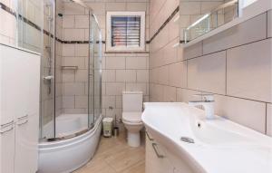 Cozy Apartment In Crikvenica With House Sea View 