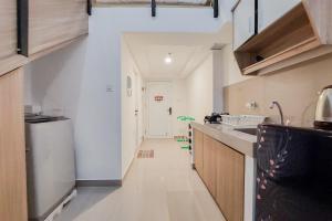 Spacious and Elegant Studio Loft Kingland Avenue Apartment By Travelio
