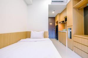 Nice and Comfortable Studio Vasaka Solterra Apartment By Travelio