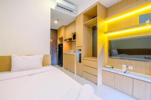 Nice and Comfortable Studio Vasaka Solterra Apartment By Travelio