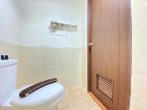 Classic Studio Room Apartment at Oxford Jatinangor By Travelio