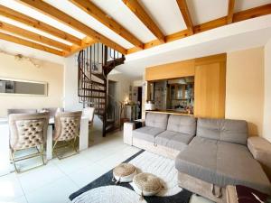 Appartements Agreable Duplex de type F4 : photos des chambres