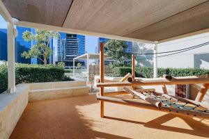 Available for 4 people 1BR near Burj Khalifa