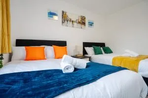 Ace Place - Pool Table - Etihad - Opposite Train Station - Moston