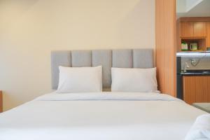 Nice and Elegant Studio at Vasaka Solterra Apartment By Travelio