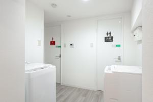 Higashi-Shinjuku 1010