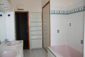 Maisons de vacances Le Mas des Cigales : photos des chambres
