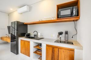 La Lina Villa - A Sunlit Sanctuary in Canggu