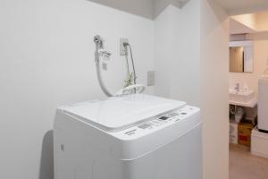 Higashi-Shinjuku 1005