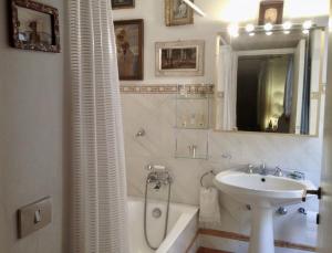 Renaissance Square, Bright Apt