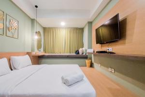 Good Deal and Homey Studio Collins Boulevard Apartment By Travelio