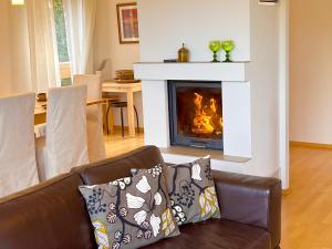 Chalet Attersee - ganzes Ferienhaus, Seeblick, Kamin, Sauna