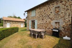 Maisons de vacances Gite Les Champs N°5 : photos des chambres