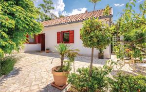 2 Bedroom Awesome Home In Jadranovo 