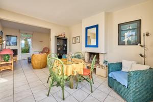 La Tour Vauban - Vue sur le port