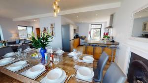 WOOLACOMBE ADMIRALS LODGE 6 Bedrooms