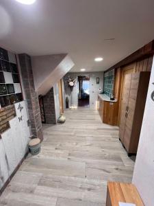 Casa turística Los chaleco en Lumbreras con terraza privada.