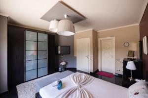 Luxury 3BR Duplex with Private Garden & Pool Access