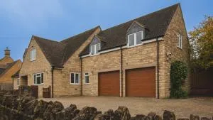 Glasfryn - Little Compton