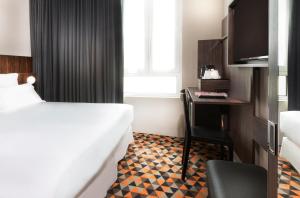Comfort Room with Courtyard View room in Libertel Gare Du Nord Suede
