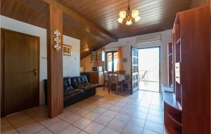 Nice Apartment In Susnjar Ii, Krusevo 
