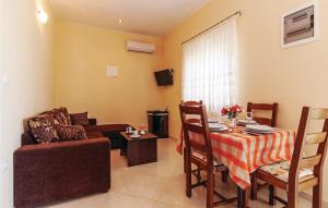 Awesome Apartment In Ribnica-Krusevo With Wifi 
