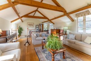 Buckstone House Coach House