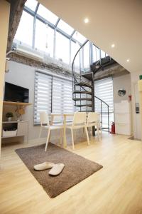 HAN HOUSE Hongdae-st 1min 4br 4bath Rooftop