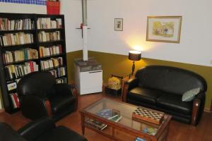 Maisons de vacances Maison 90m2 avec grand parc au bord de la riviere : Maison 1 Chambre