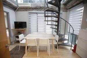 HAN HOUSE Hongdae-st 1min 4br 4bath Rooftop