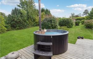 2 Bedroom Beautiful Home In Glesborg