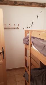 Appartements Le Ptit Ecrin - Rez de chalet a Ancelle - 6pers 2ch - jardin : photos des chambres