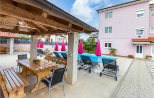 Apartment Valbandon 06