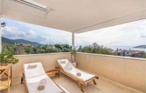 3 Bedroom Pet Friendly Home In Martinscica 