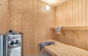 7 Bedroom Nice Home In Hvide Sande