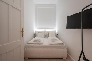 Prestige Elegant 3-BDR Apartment