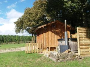 Maisons de vacances Roulotte Fleur des Champs : photos des chambres