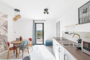 Maisons de vacances La Tour du Ble - gites et chambres d-hotes : Maison 2 Chambres